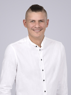 Artur_Bewerbung_Hochkant